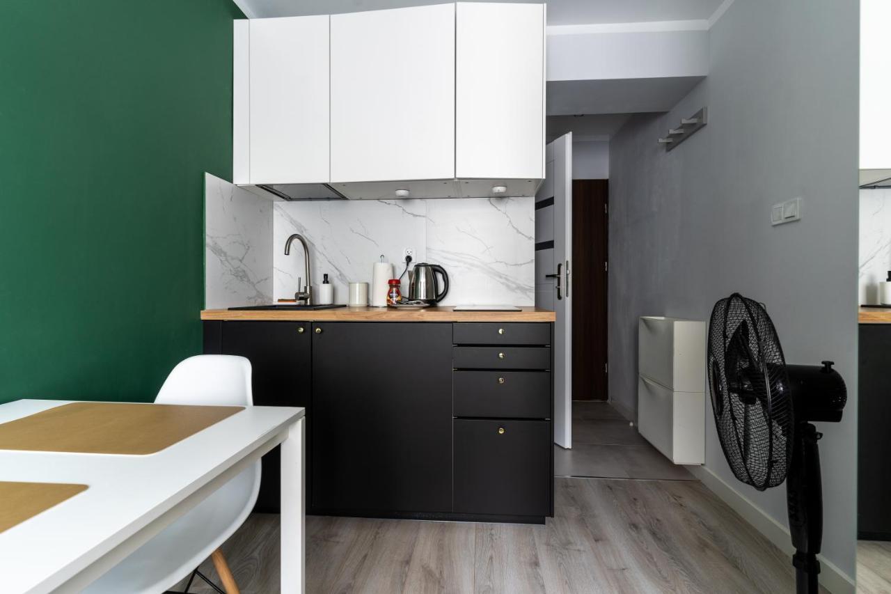 City Center - Studio - Golden Apartments - Ogrodowa Varşovia Exterior foto